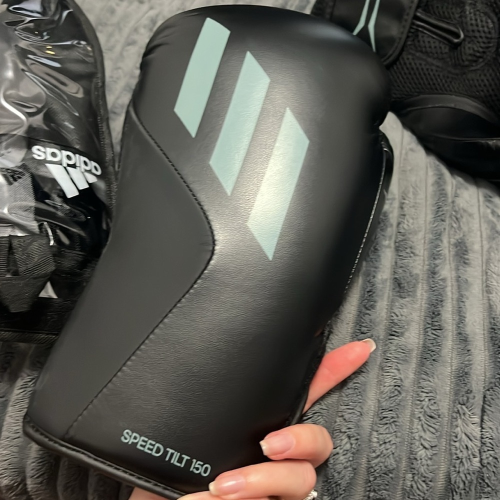 Boxing Adidas - Picture 4 of 4